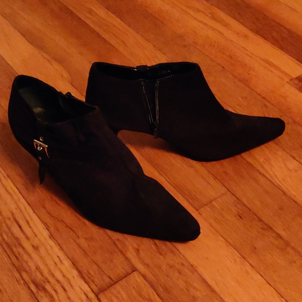 Heeled ankle boot